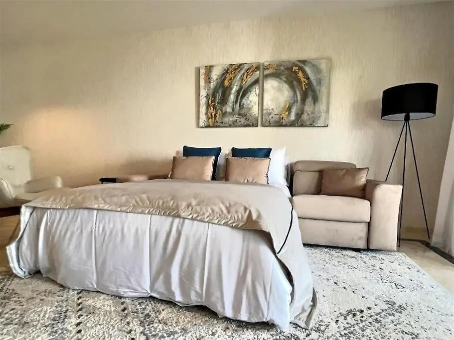 Moderno Apartamento Con Jardin - Golf Y Playa Casares Spain