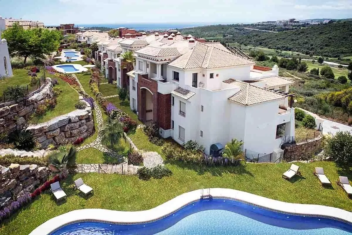 Moderno Apartamento Con Jardin - Golf Y Playa Casares 0*,