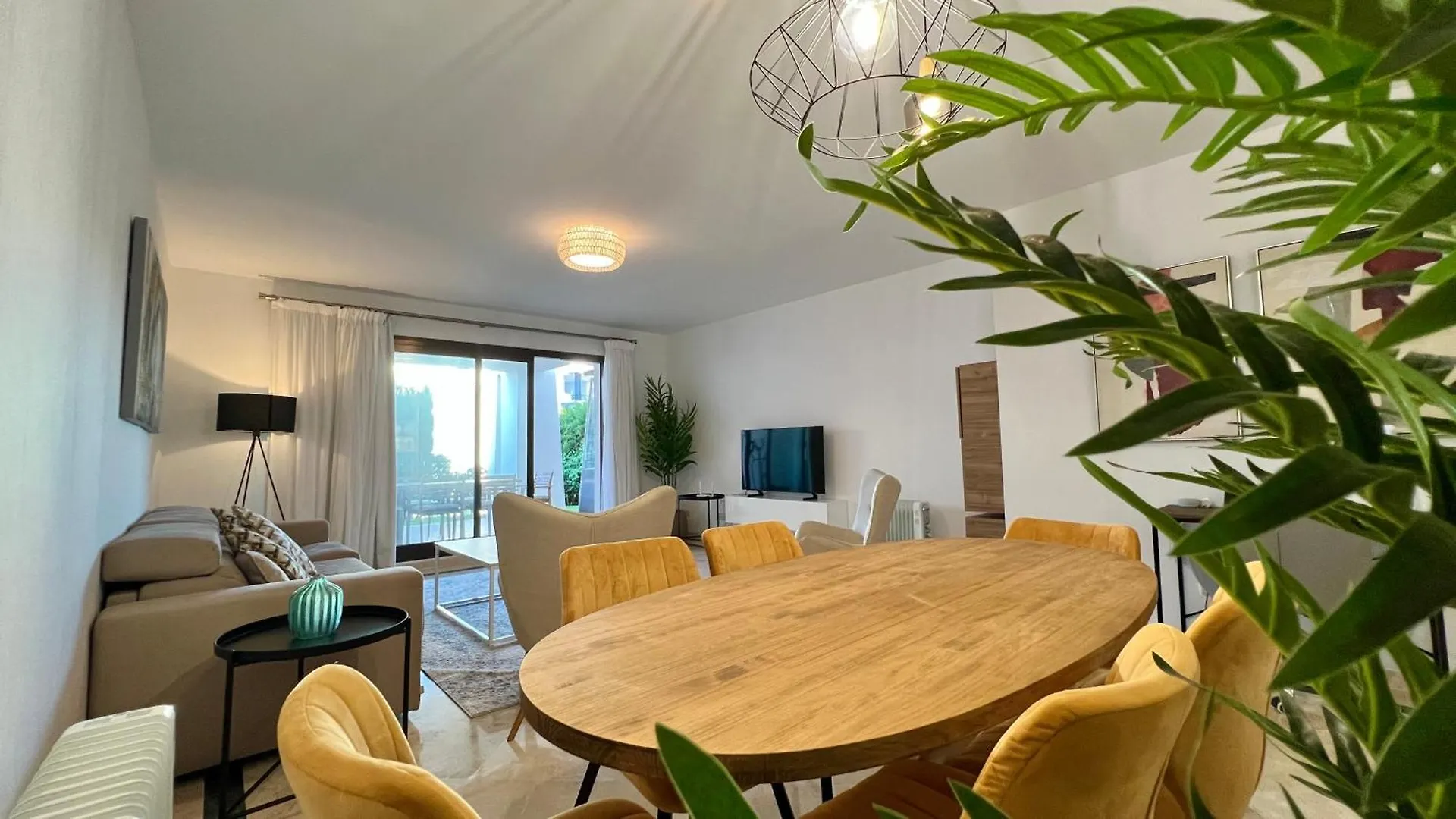 Moderno Apartamento Con Jardin - Golf Y Playa Casares 0*,  Spain
