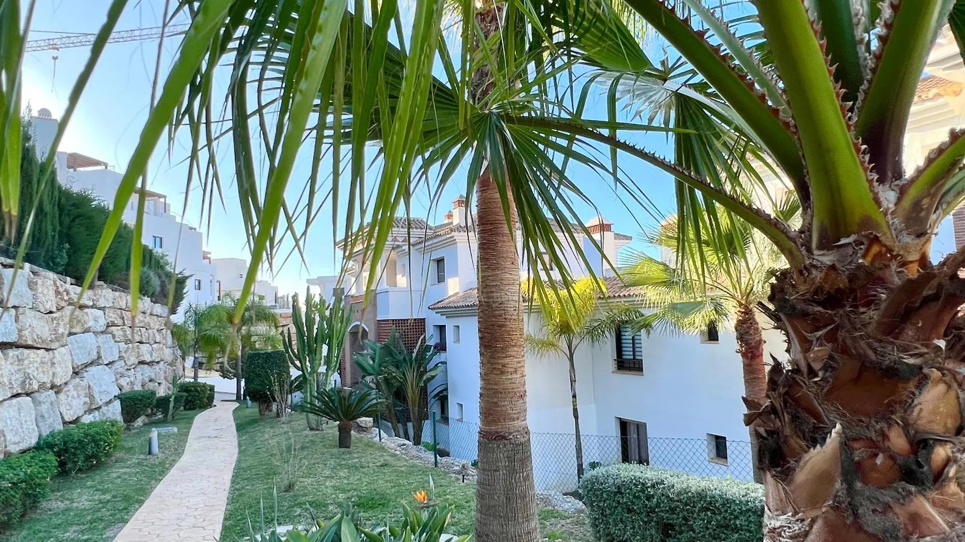 Moderno Apartamento Con Jardin - Golf Y Playa Casares 0*,