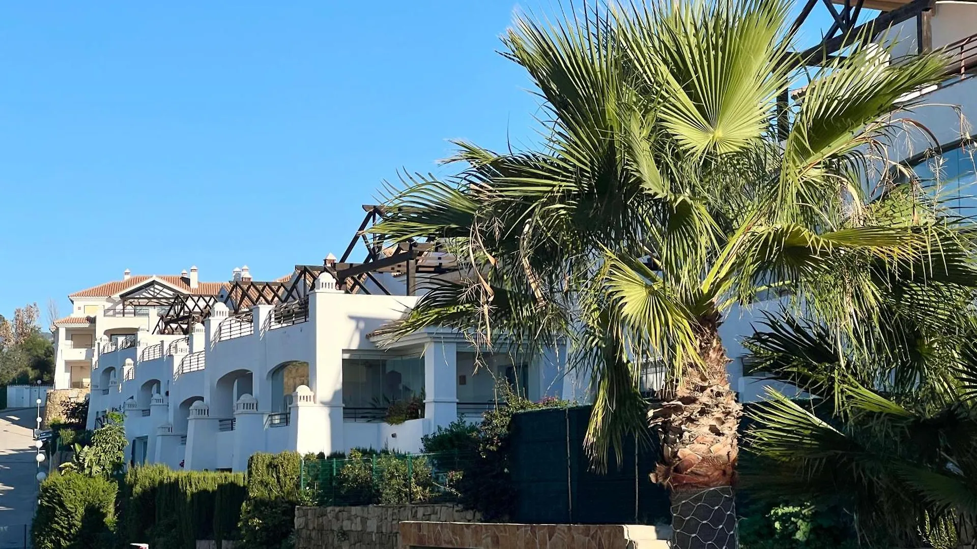 Moderno Apartamento Con Jardin - Golf Y Playa Casares Apartment