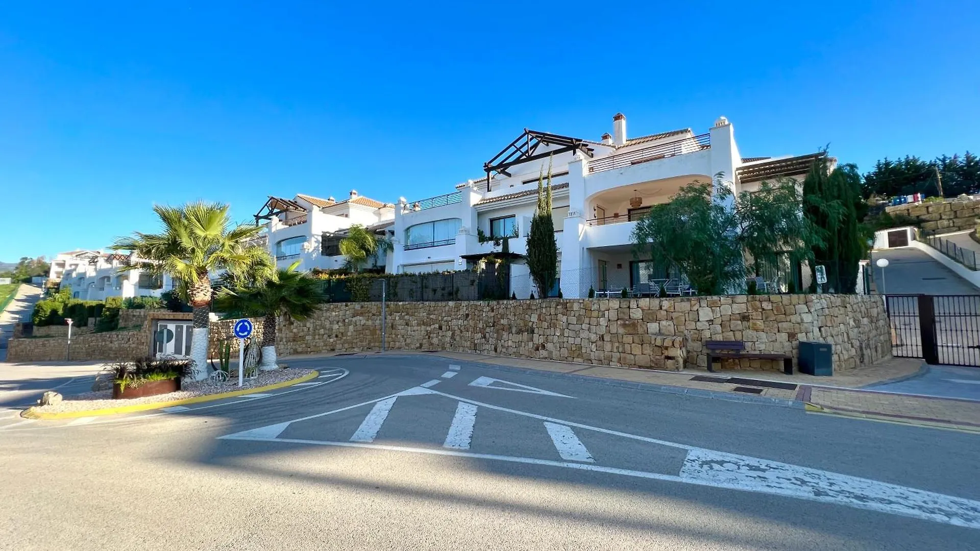 Moderno Apartamento Con Jardin - Golf Y Playa Casares