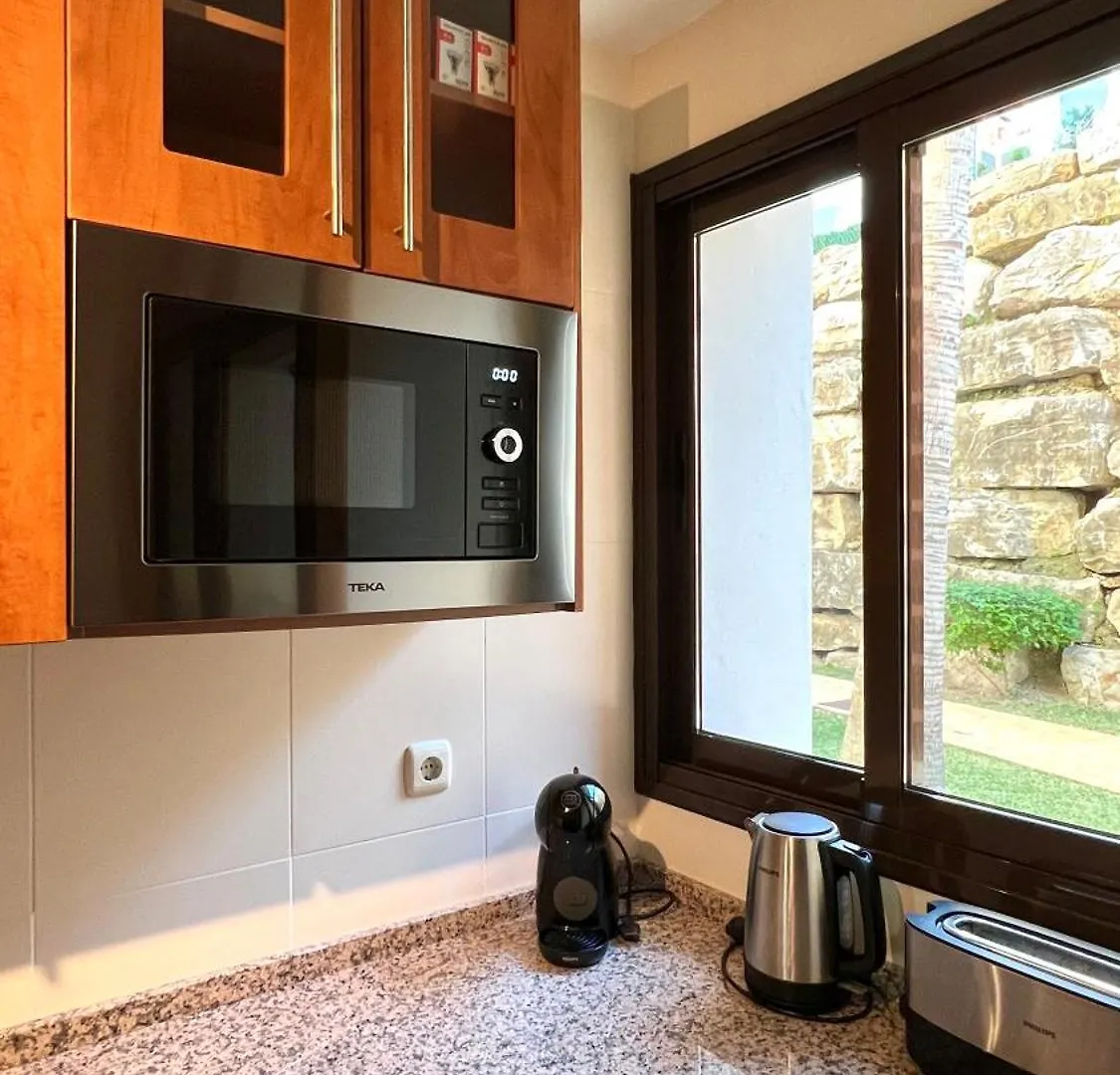 Moderno Apartamento Con Jardin - Golf Y Playa Casares 0*,