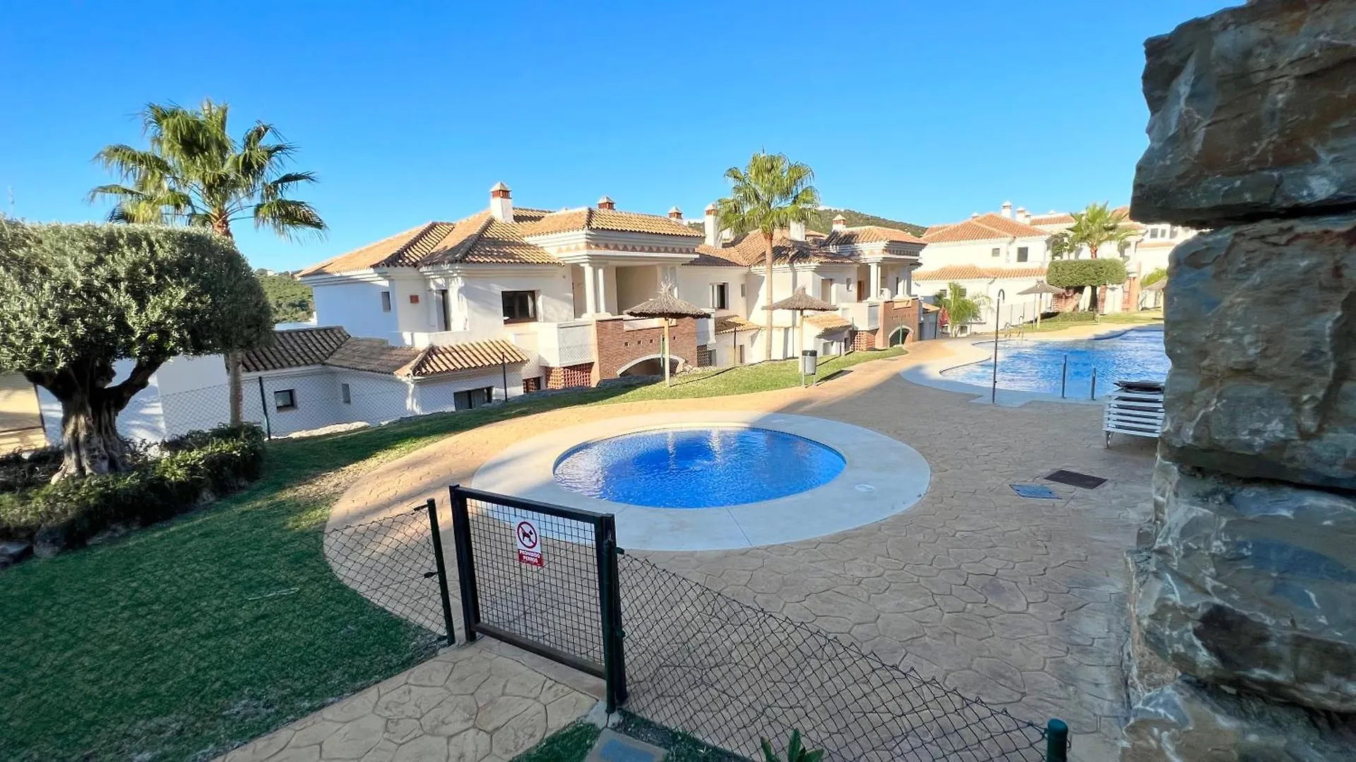 Moderno Apartamento Con Jardin - Golf Y Playa Casares 0*,  Espanha