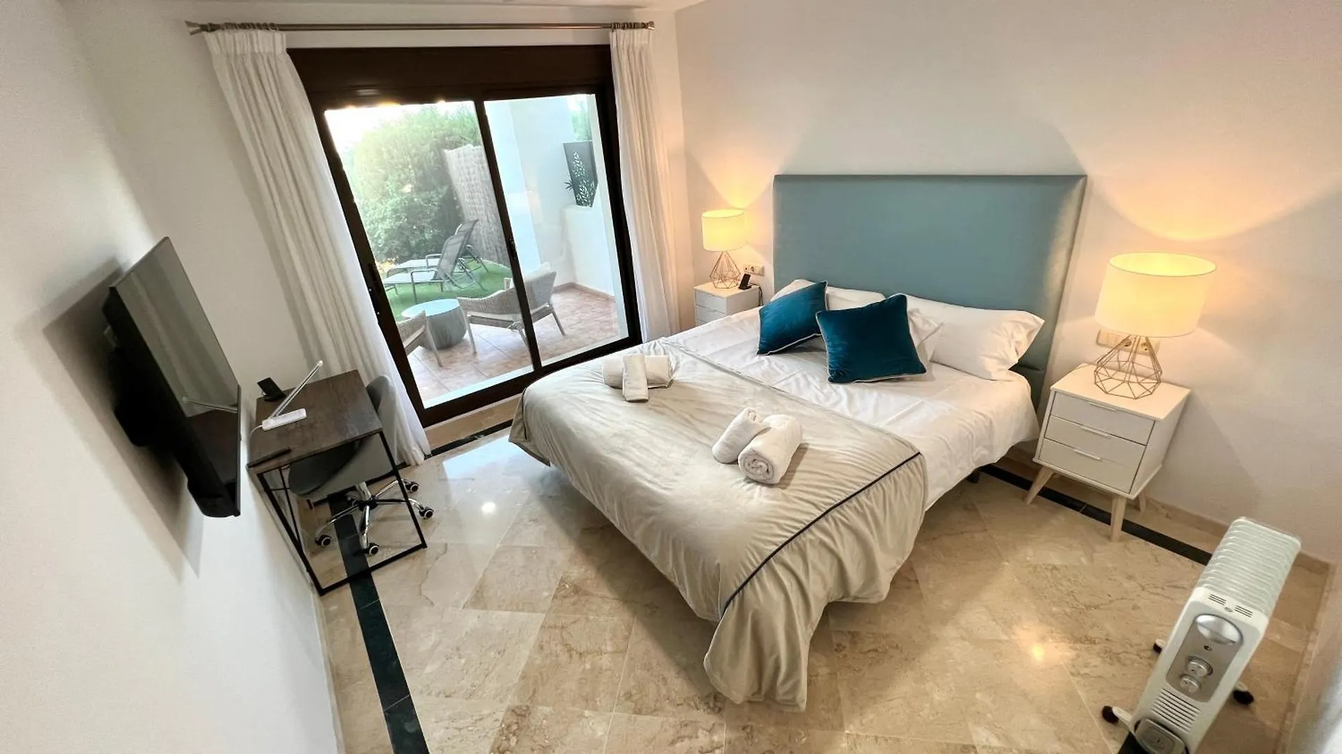 Moderno Apartamento Con Jardin - Golf Y Playa Casares